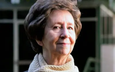 Retrato de Margarita Salas, científica pionera cuyos descubrimientos revolucionaron la biología molecular.
